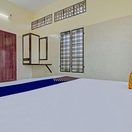 Spot On J P Tourist Home Kollam Bagian luar foto